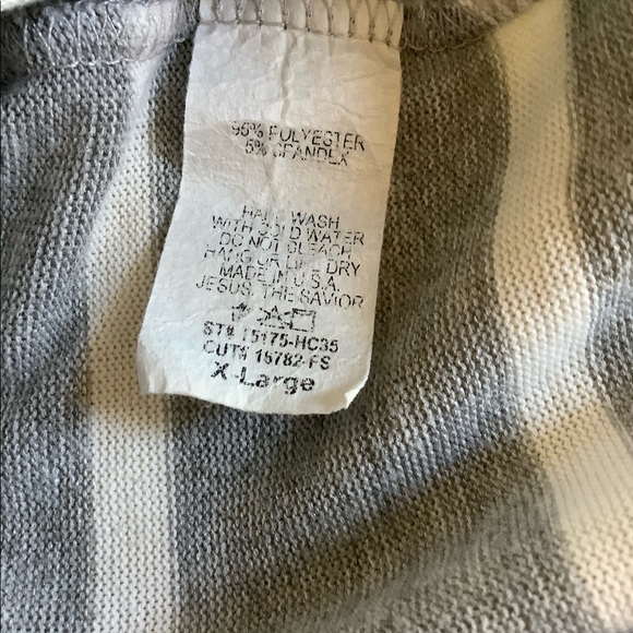 Women’s Striped V-Neck Sweater - Picture 5 of 5